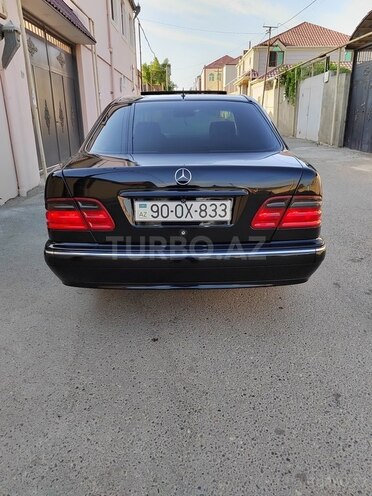 Mercedes E 220 1999, 395,000 km - 2.2 l - Bakı