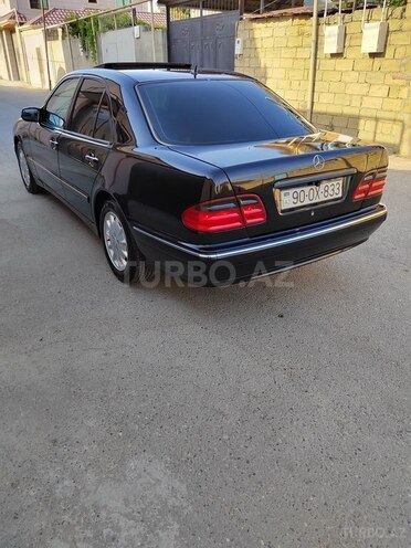 Mercedes E 220 1999, 395,000 km - 2.2 l - Bakı