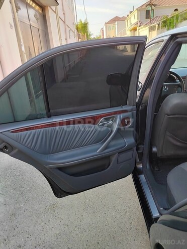 Mercedes E 220 1999, 395,000 km - 2.2 l - Bakı