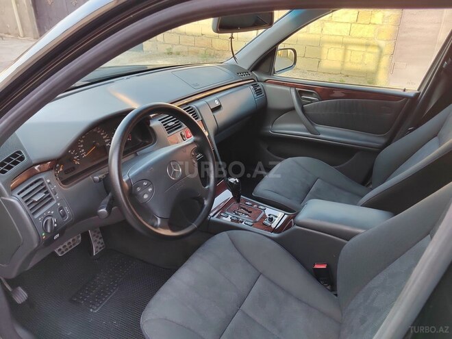 Mercedes E 220 1999, 395,000 km - 2.2 l - Bakı