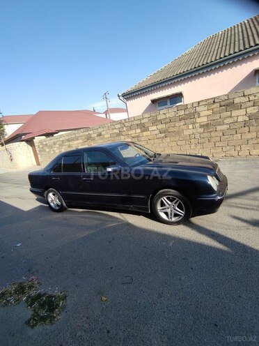Mercedes E 220 2001, 500,000 km - 2.2 l - Bakı