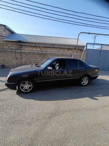 Mercedes E 220 2001, 500,000 km - 2.2 l - Bakı