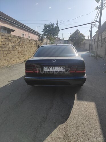 Mercedes E 220 2001, 500,000 km - 2.2 l - Bakı