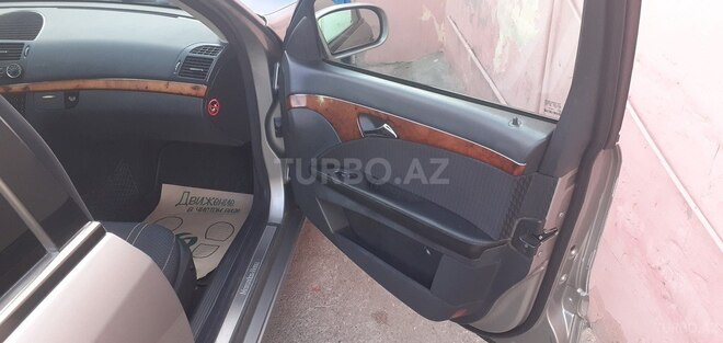 Mercedes E 220 2002, 384,568 km - 2.2 l - Bakı