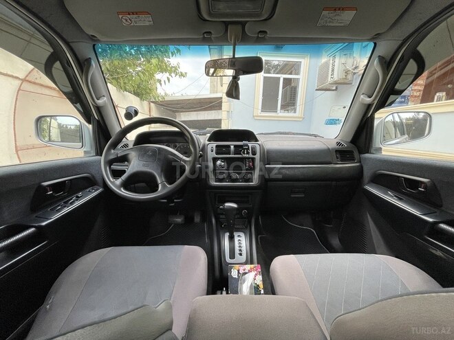 Mitsubishi Pajero io 2001, 284,709 km - 2.0 l - Bakı