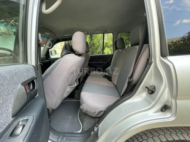 Mitsubishi Pajero io 2001, 284,709 km - 2.0 l - Bakı
