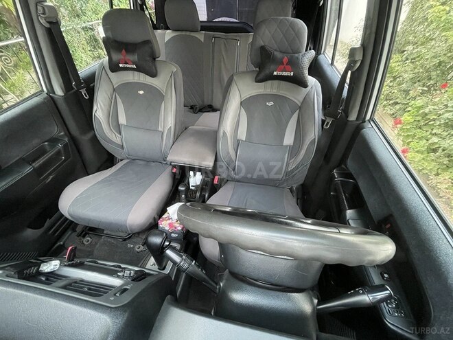 Mitsubishi Pajero io 2001, 284,709 km - 2.0 l - Bakı