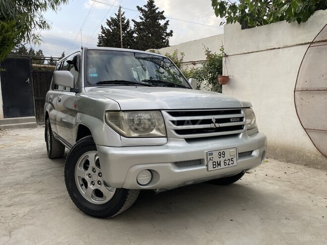 Mitsubishi Pajero io 2001, 284,709 km - 2.0 l - Bakı