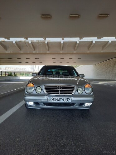 Mercedes E 220 2000, 362,800 km - 2.2 l - Bakı