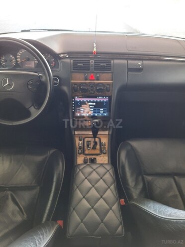 Mercedes E 220 2000, 362,800 km - 2.2 l - Bakı