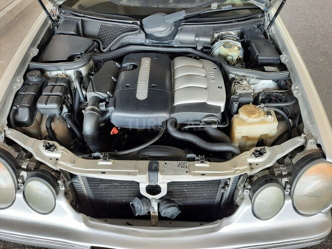 Mercedes E 220 2000, 362,800 km - 2.2 l - Bakı