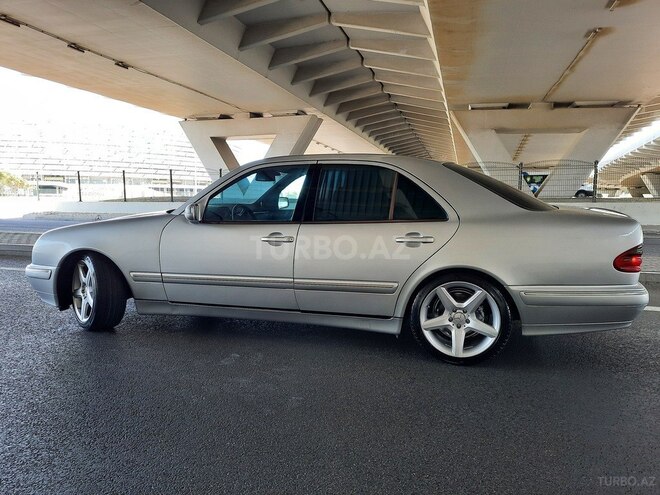 Mercedes E 220 2000, 362,800 km - 2.2 l - Bakı