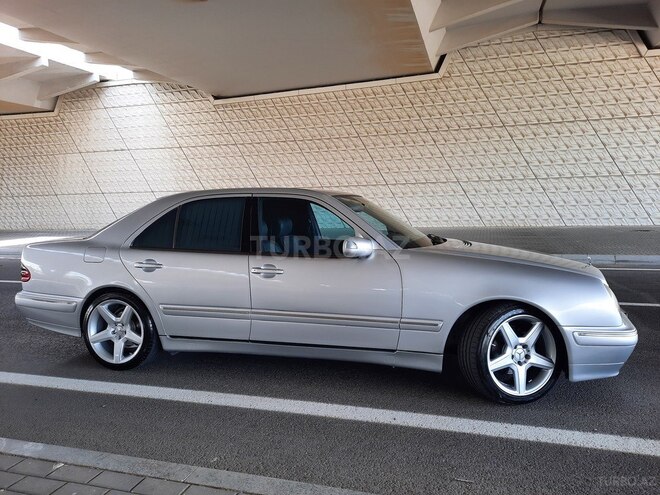 Mercedes E 220 2000, 362,800 km - 2.2 l - Bakı