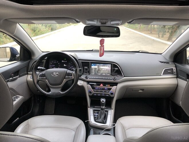 Hyundai Elantra 2017, 63,000 km - 2.0 l - Bakı