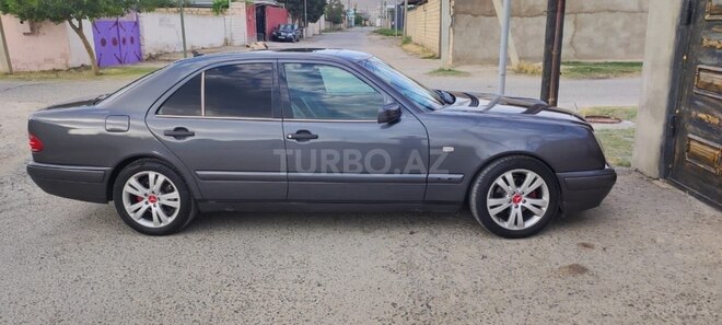 Mercedes E 230 1995, 397,949 km - 2.3 л - Şirvan
