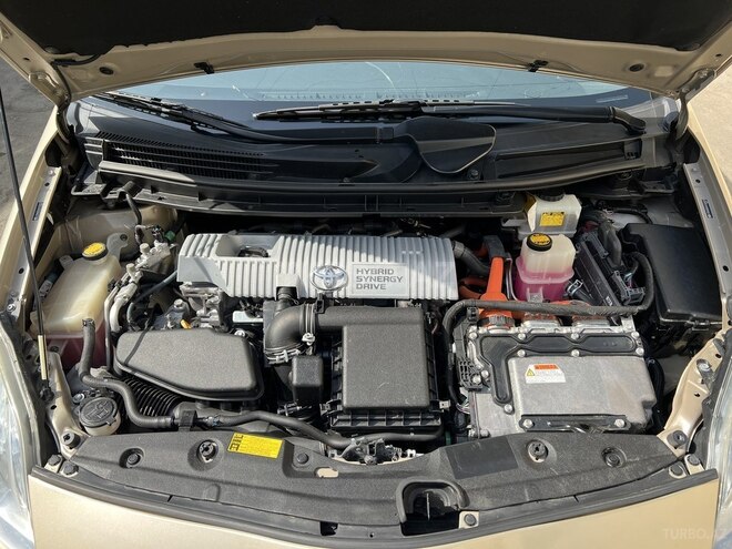 Toyota Prius 2010, 260,000 km - 1.8 л - Bakı