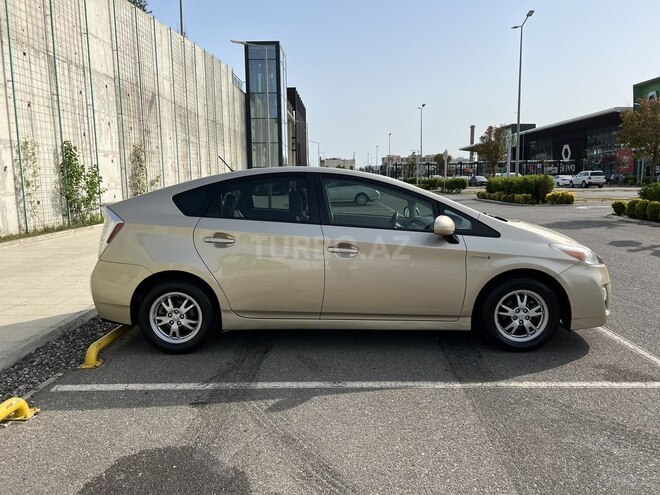 Toyota Prius 2010, 260,000 km - 1.8 л - Bakı