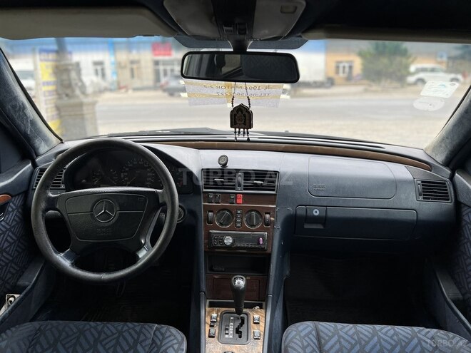 Mercedes C 220 1994, 378,000 km - 2.2 l - Salyan