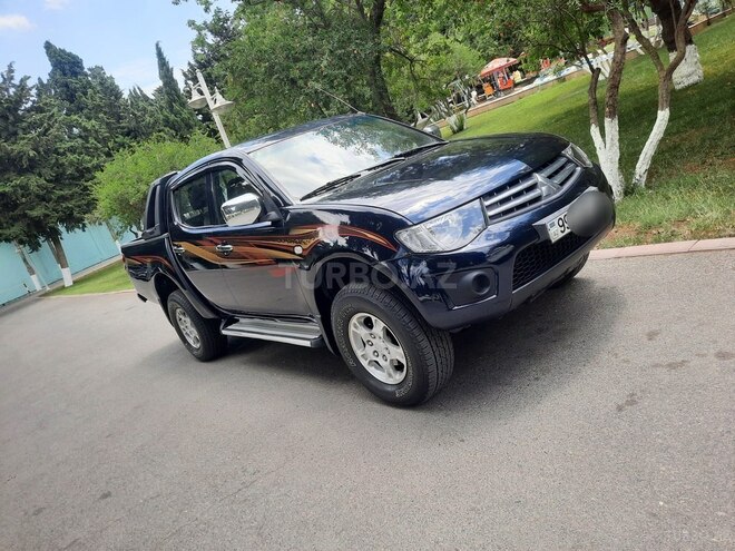 Mitsubishi L200 2014, 184,000 km - 2.5 l - Bakı