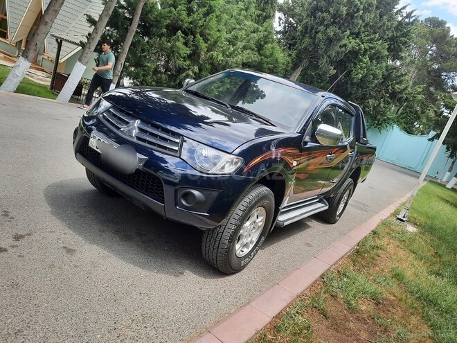 Mitsubishi L200 2014, 184,000 km - 2.5 l - Bakı