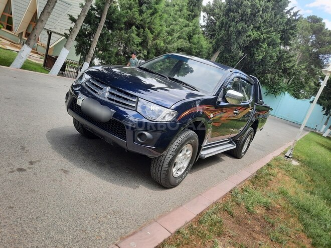 Mitsubishi L200 2014, 184,000 km - 2.5 l - Bakı