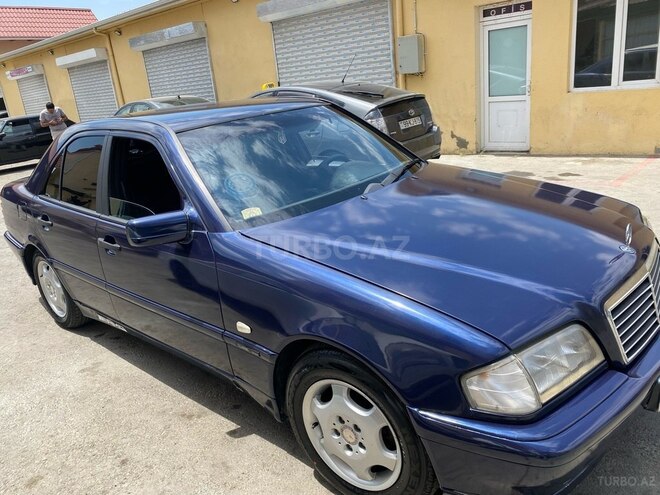 Mercedes C 220 2000, 670,000 km - 2.2 l - Bakı