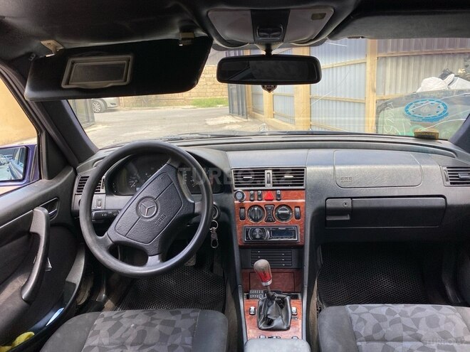 Mercedes C 220 2000, 670,000 km - 2.2 l - Bakı
