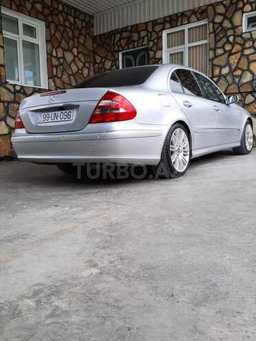 Mercedes E 240 2003, 155,000 km - 2.4 л - Goranboy