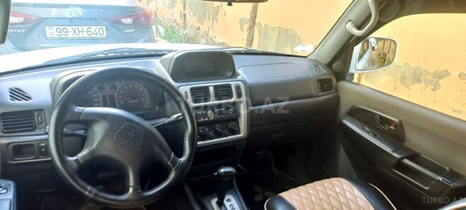 Mitsubishi Pajero io 1999, 179,000 km - 1.8 l - Bakı