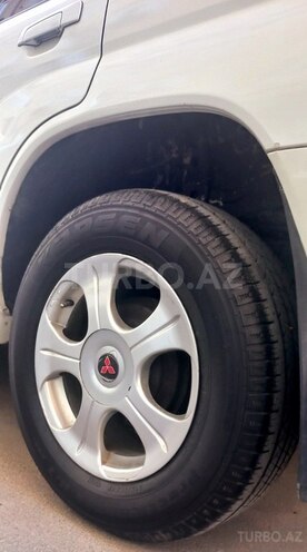 Mitsubishi Pajero io 1999, 179,000 km - 1.8 l - Bakı