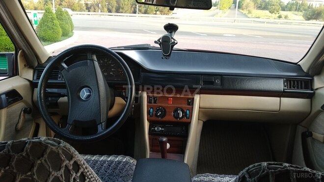 Mercedes E 200 1991, 693,596 km - 2.0 л - Gəncə