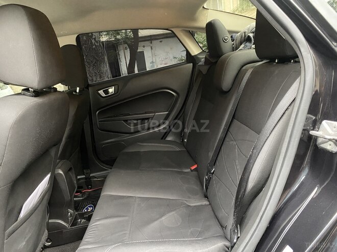Ford Fiesta 2015, 159,325 km - 1.6 л - Bakı