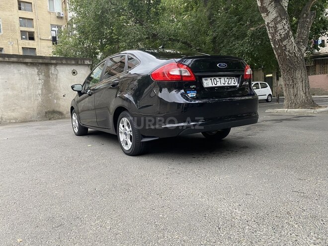 Ford Fiesta 2015, 159,325 km - 1.6 л - Bakı