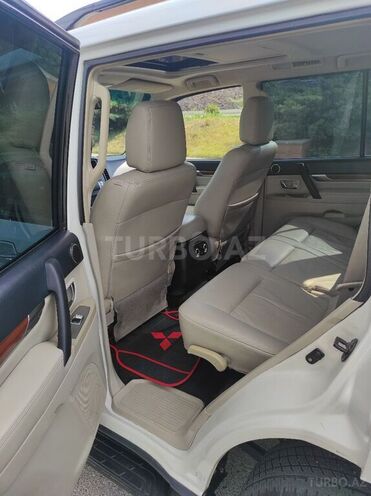 Mitsubishi Pajero 2008, 198,500 km - 3.0 l - Bakı