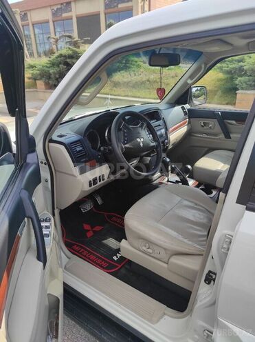 Mitsubishi Pajero 2008, 198,500 km - 3.0 l - Bakı