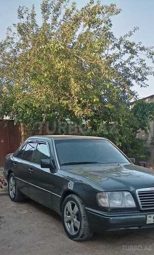 Mercedes E 220 1994, 293,633 km - 2.2 l - Bakı