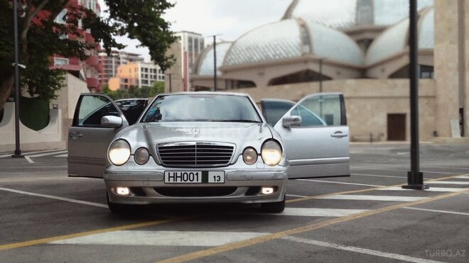 Mercedes E 240 2000, 439,000 km - 2.6 l - Bakı