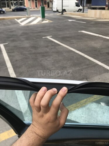Mercedes E 240 2000, 439,000 km - 2.6 l - Bakı