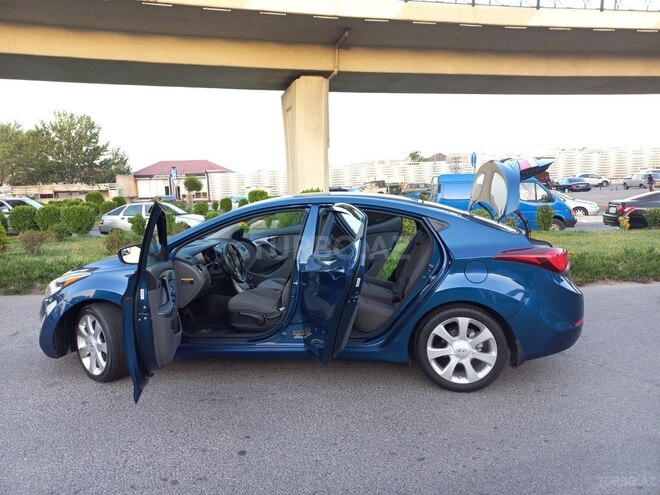 Hyundai Elantra 2014, 135,200 km - 1.8 l - Bakı