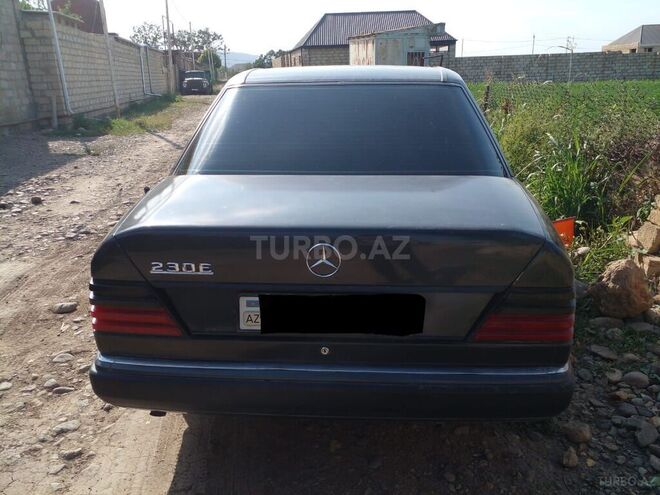 Mercedes E 230 1989, 65,409 km - 2.3 l - Gəncə