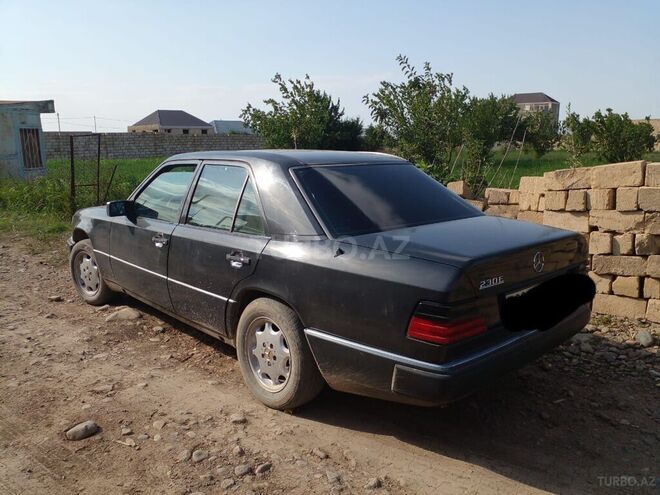 Mercedes E 230 1989, 65,409 km - 2.3 l - Gəncə
