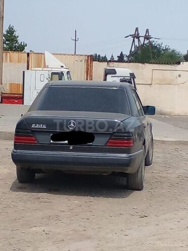 Mercedes E 230 1989, 65,409 km - 2.3 l - Gəncə