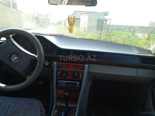 Mercedes E 230 1989, 65,409 km - 2.3 l - Gəncə