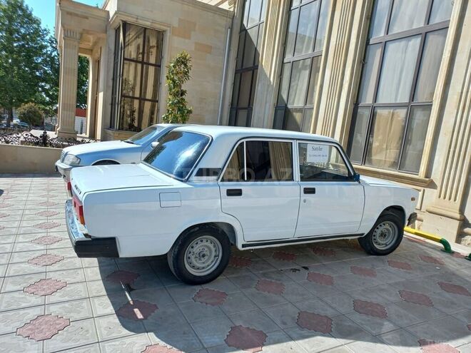 LADA (VAZ) 2105 1981, 999,999 km - 1.5 л - Qazax