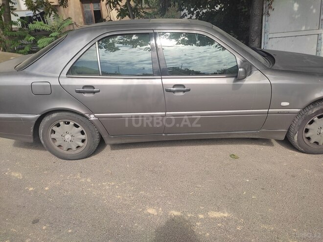 Mercedes C 240 1998, 325,000 km - 2.4 l - Bakı