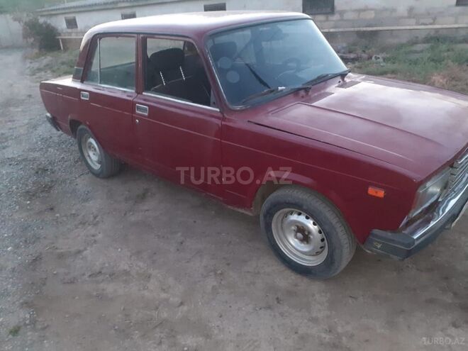 LADA (VAZ) 2105 1982, 380,000 km - 1.5 л - Salyan
