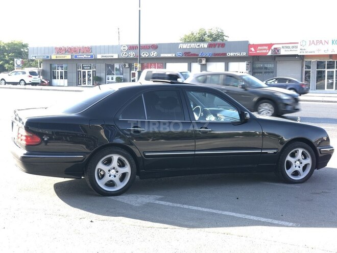 Mercedes E 270 2000, 330,000 km - 2.7 l - Bakı