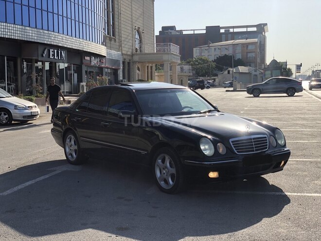 Mercedes E 270 2000, 330,000 km - 2.7 l - Bakı
