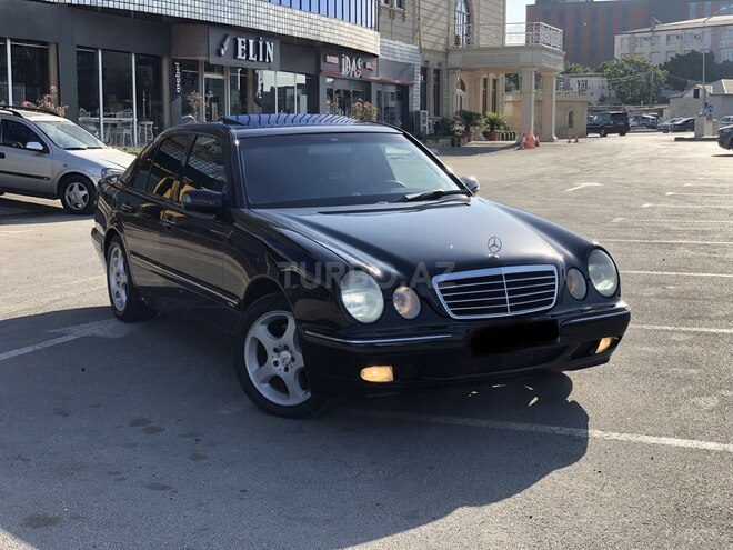 Mercedes E 270 2000, 330,000 km - 2.7 l - Bakı