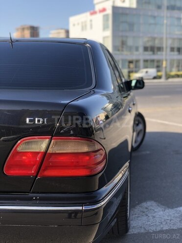 Mercedes E 270 2000, 330,000 km - 2.7 l - Bakı